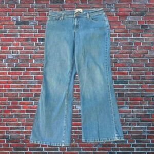 Levi's Signature 11" Rise Bootcut blue denim comfy jeans. Sz 14 short W34 L28